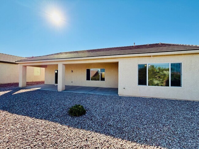 Building Photo - Popular Single-Story Jackson Model in Sun ...