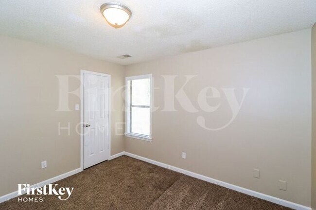 Building Photo - 970 Hawkview Dr