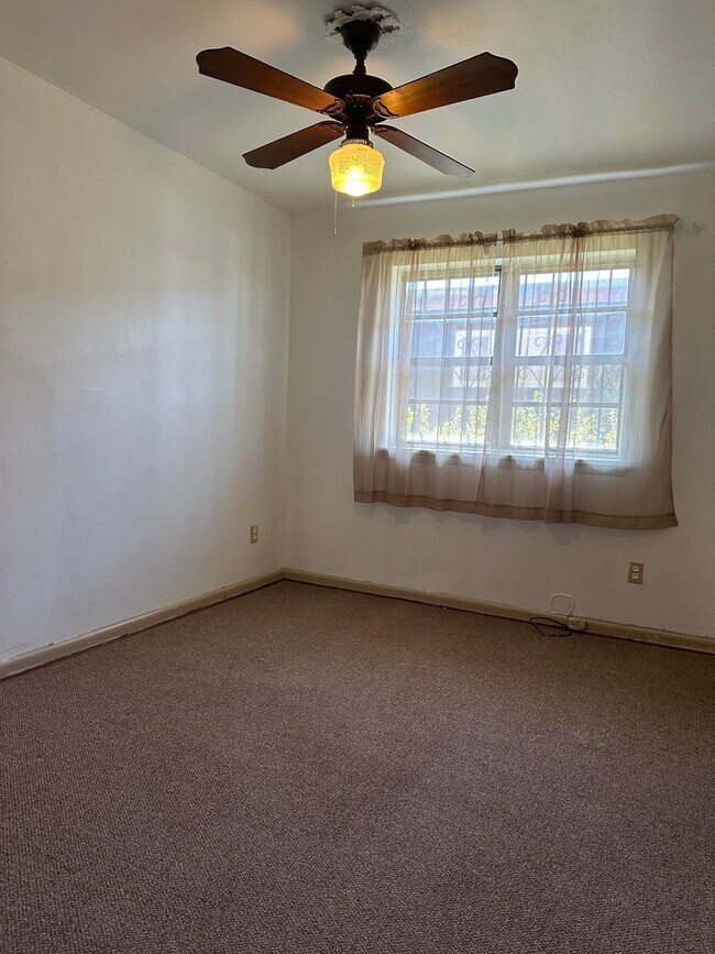 Building Photo - Contact Peggy at 501-676-1758