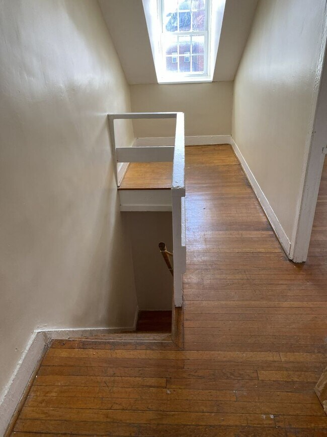 Building Photo - 27 Olmstead St