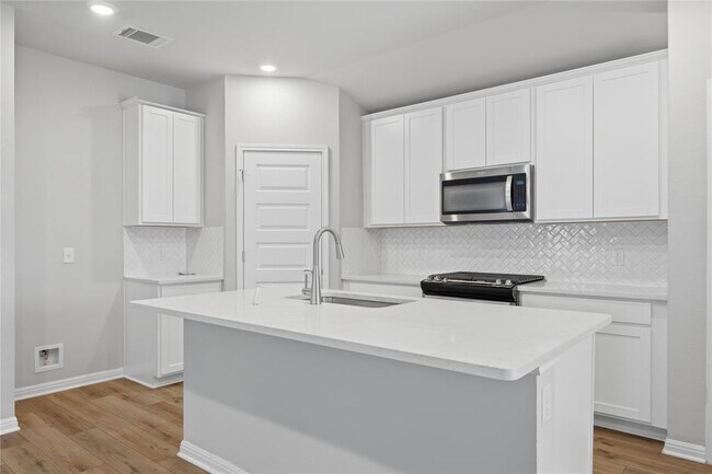 Building Photo - 126 Fairmeadow Downs Dr