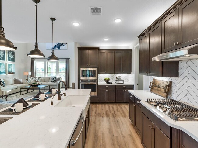 Building Photo - 11 Shumard Oak Dr