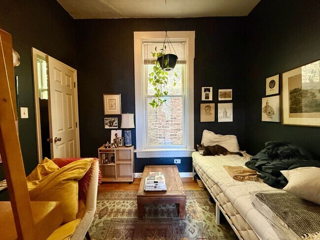 Building Photo - Amazing 2 Bedroom + Den. Separate Living/Dining Room. Large Deck. Lots of Natural Light.