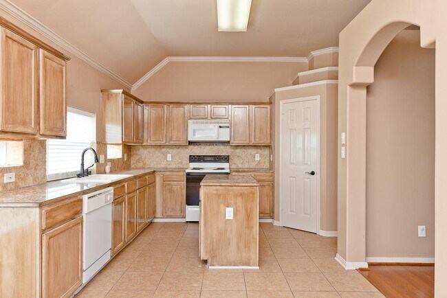 Building Photo - 17806 Scrub Oak Dr