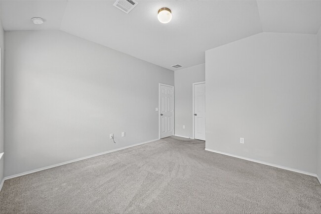 Building Photo - 15171 Willow Tree Ln