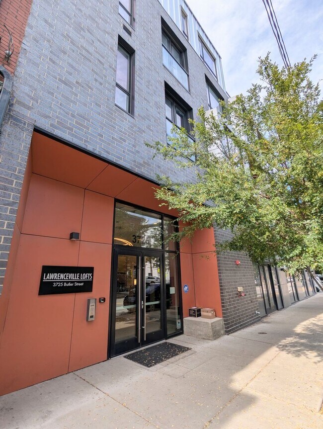 Building Photo - 2 Bedroom 2 Bathroom Condo at the Lawrence...
