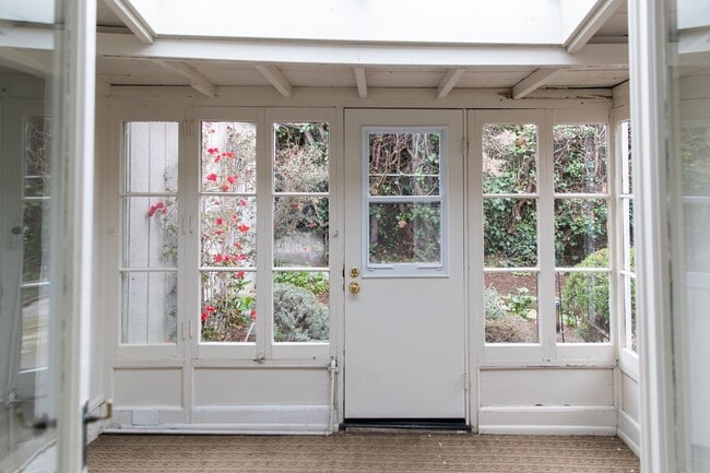 Building Photo - Classic Pacific Grove Duplex - Available D...