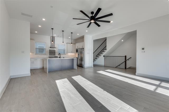 Building Photo - 2609 La Altura Ln