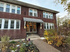 Building Photo - 204-204 S Braddock Ave