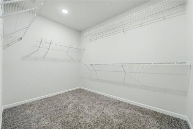 Building Photo - 1900 Azure Grove Ct