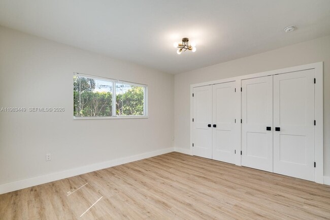 Building Photo - 2920 S Le Jeune Rd