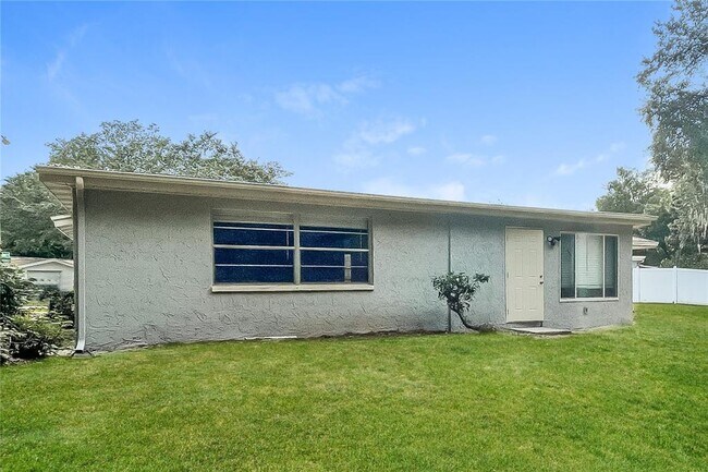 Building Photo - 7715 Cumber Dr