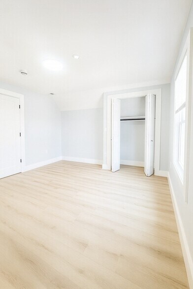 Building Photo - 250 Norwell St