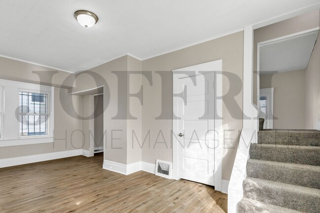 Building Photo - 3592 E 143rd St