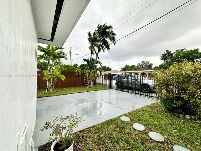 Building Photo - 3463 NW 6th St