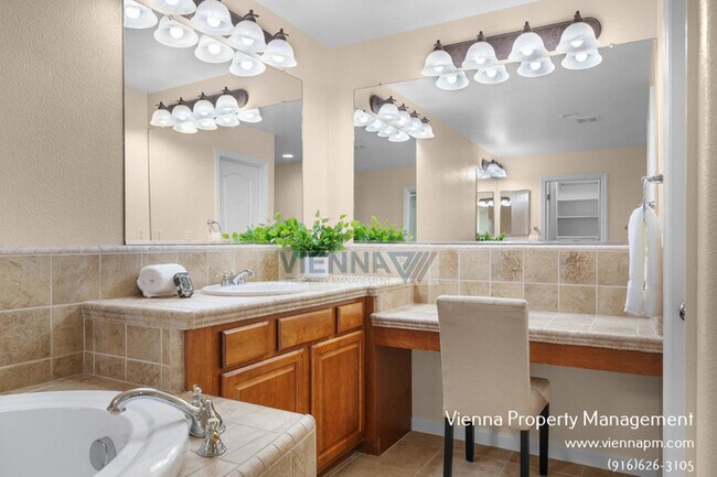 Building Photo - 3705 Abby Ct