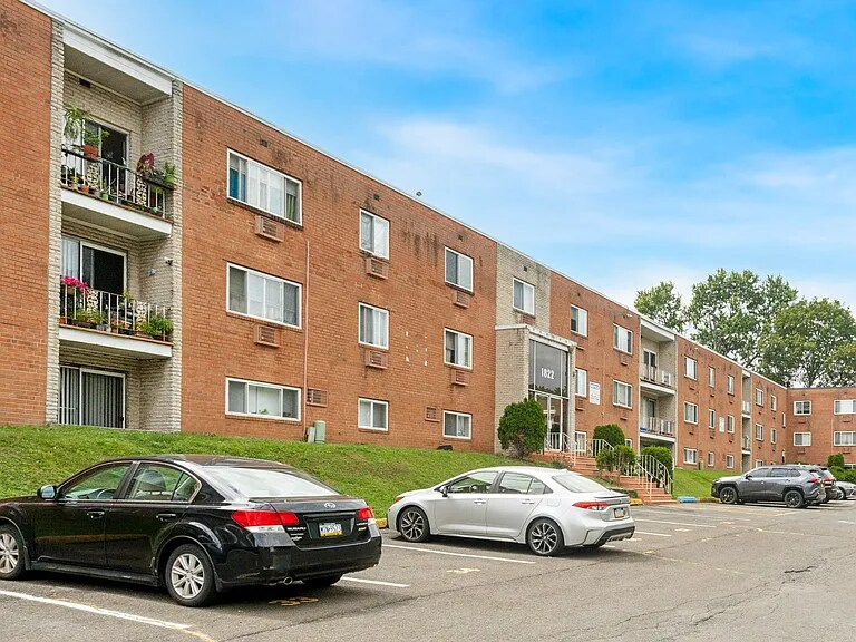 Building Photo - 1822 Benton Ave