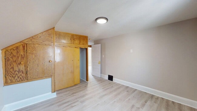 Building Photo - Slavic Village - 4 Bedroom - Single Family Home