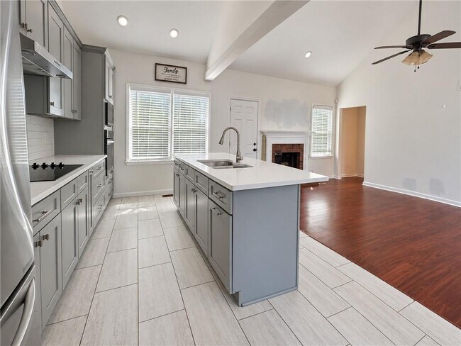 Building Photo - 154 Camden Woods Dr