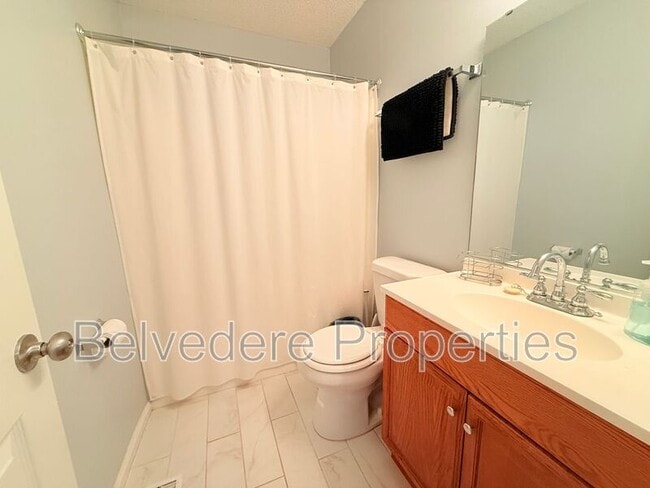 Building Photo - 415 N Dudley St