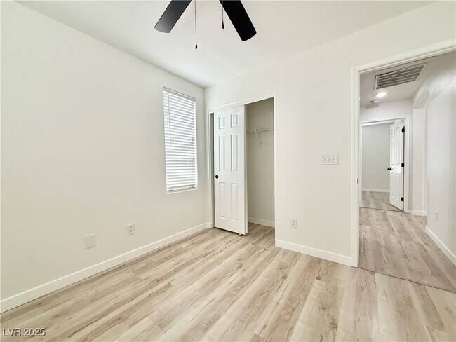 Building Photo - 7976 Cook Islands Ct