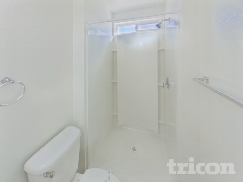 Building Photo - 17832 N 31st Ave