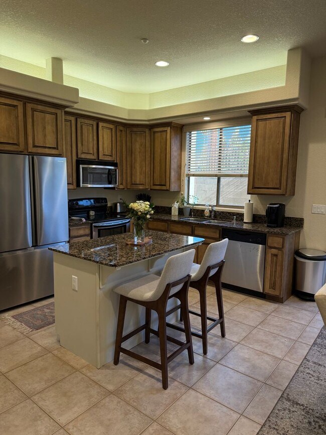 Building Photo - 2010 Richey Cir