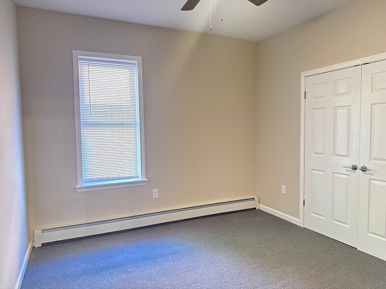 Building Photo - 23 Babcock St