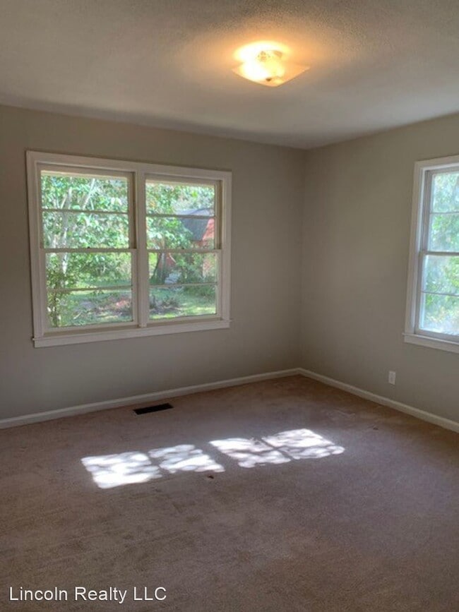 Building Photo - 3 br, 2 bath House - 2905 Northfield Lane*