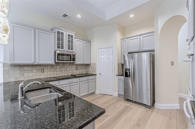 Building Photo - 10601 Robincreek Ln