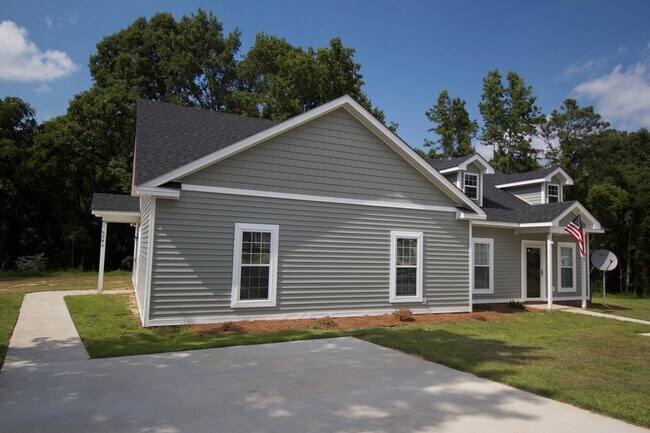Building Photo - "Brand New Construction."  Quiet location, charming, cozy 3 bedroom duplex