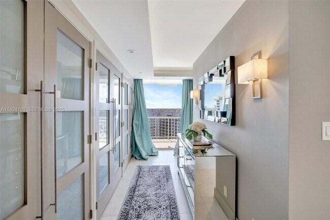 Building Photo - 2800 E Sunrise Blvd