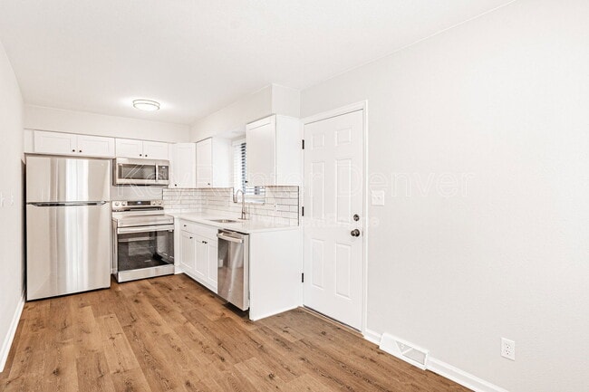 Building Photo - 4762 S Acoma St