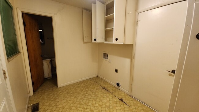 Building Photo - 3408 Baltimore Ave