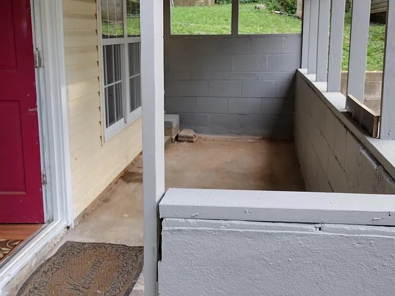 Building Photo - 1320 Brown St