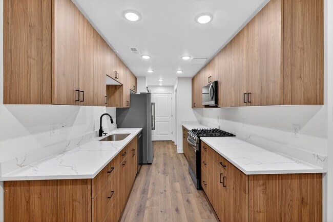 Building Photo - JR119L