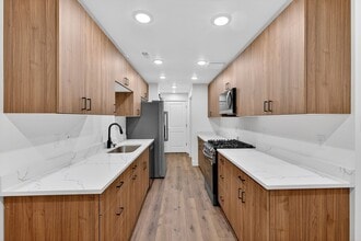 Building Photo - L199ER