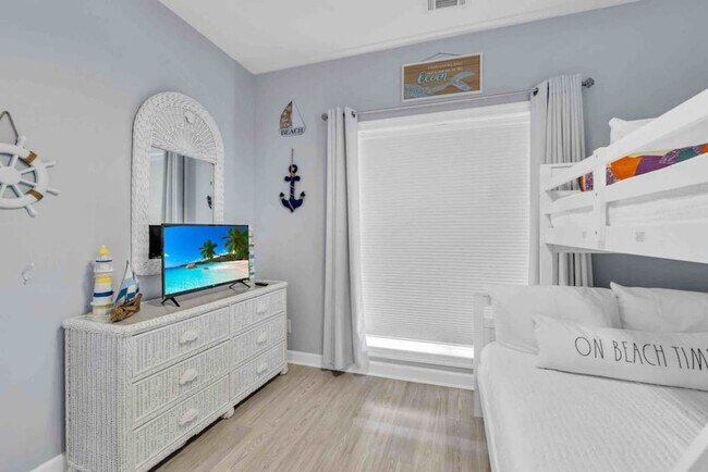 Building Photo - 61 Sunfish St