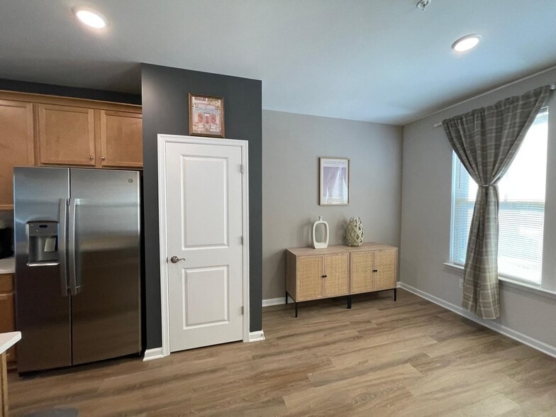 Building Photo - 3016 Lemonade Ln