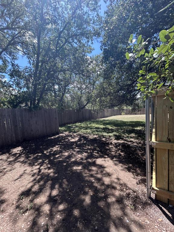 Building Photo - 3105 Vista Ln