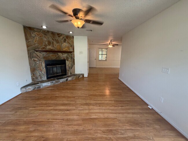 Building Photo - 280 Whitetail Cir