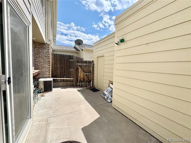 Building Photo - 7592 S Cove Cir