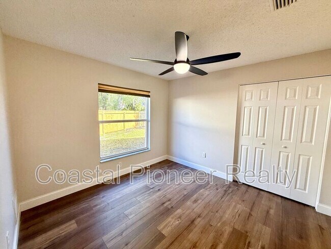 Building Photo - 8725 Huntfield St