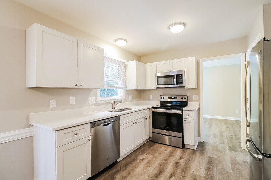 Building Photo - 4308 Birmingham Way