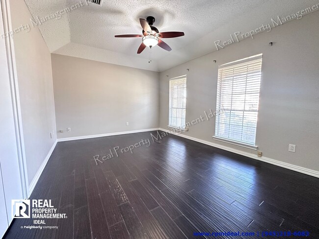 Building Photo - 3342 Brook Glen Dr