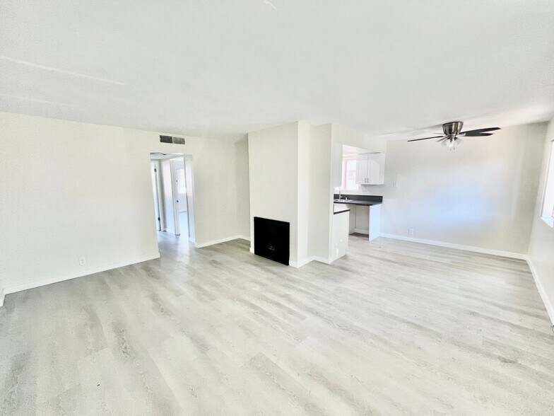 Interior Photo - Foothill Apartments