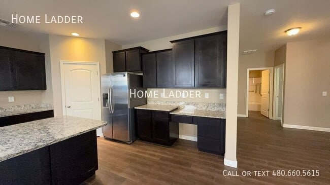 Building Photo - 14844 N 171st Dr