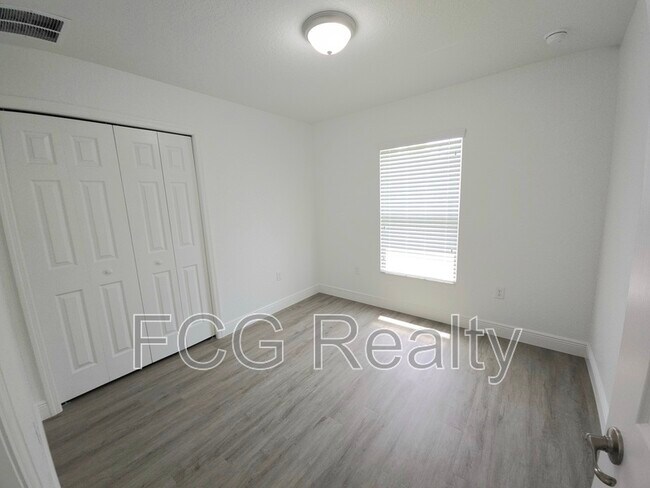 Building Photo - 175 Marion Oaks Golf Way