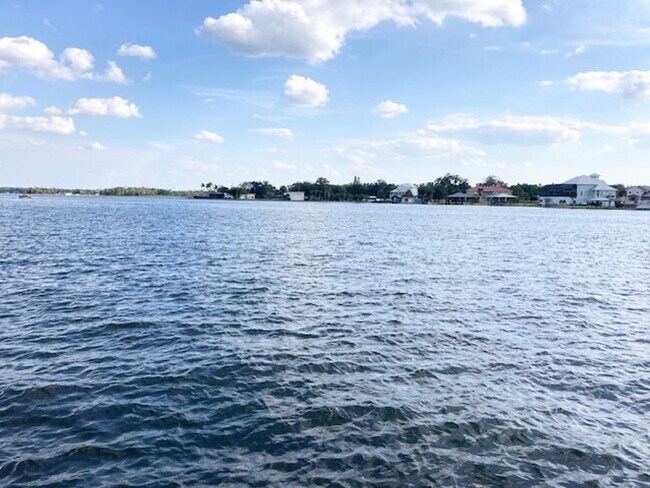 Building Photo - Casa Rio Waterfront Condominium