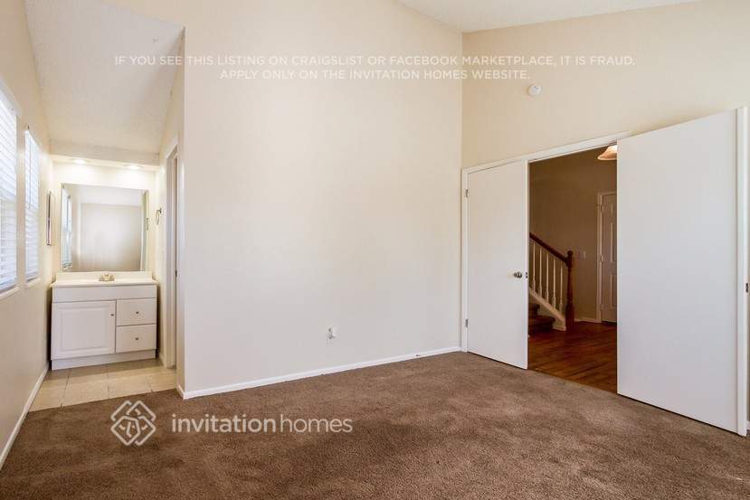 Building Photo - 455 Hickory Pl